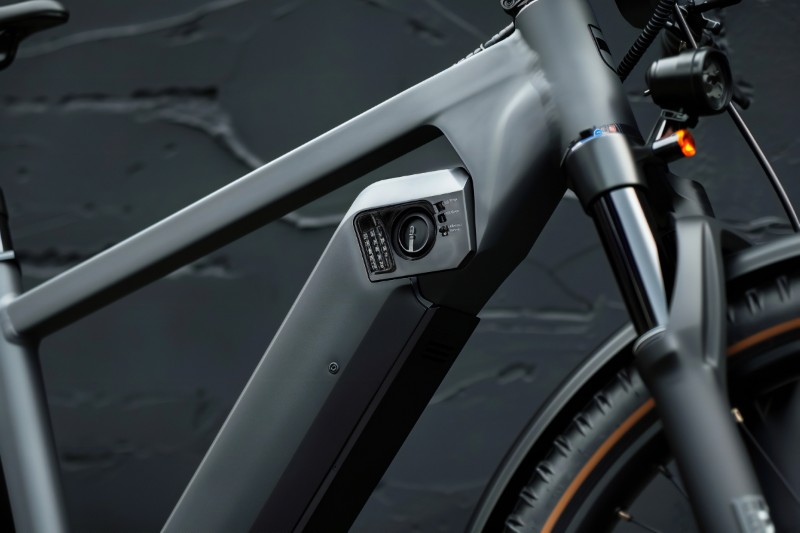 Test i recenzja Kross Trans Hybrid 5.0: Czy to najlepszy e-bike trekkingowy do 10 000 zł?