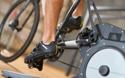 Trenażer rowerowy: Jak efektywnie trenować w domu zimą?