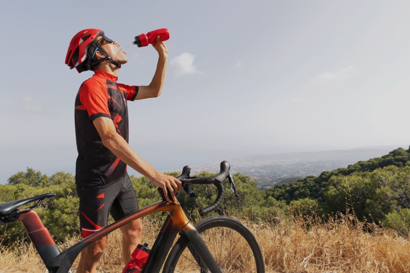 Bidon rowerowy CAMELBAK: Recenzja i test. Dlaczego ta marka zdominowała rynek?